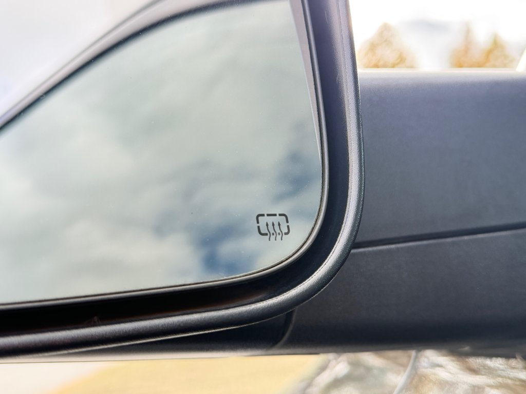 2015 Ram 1500 OUTDOORSMAN 4X4 / QUAD CAB / 5.7 / BAS KILOS / in Thetford Mines, Quebec - 32 - w1024h768px