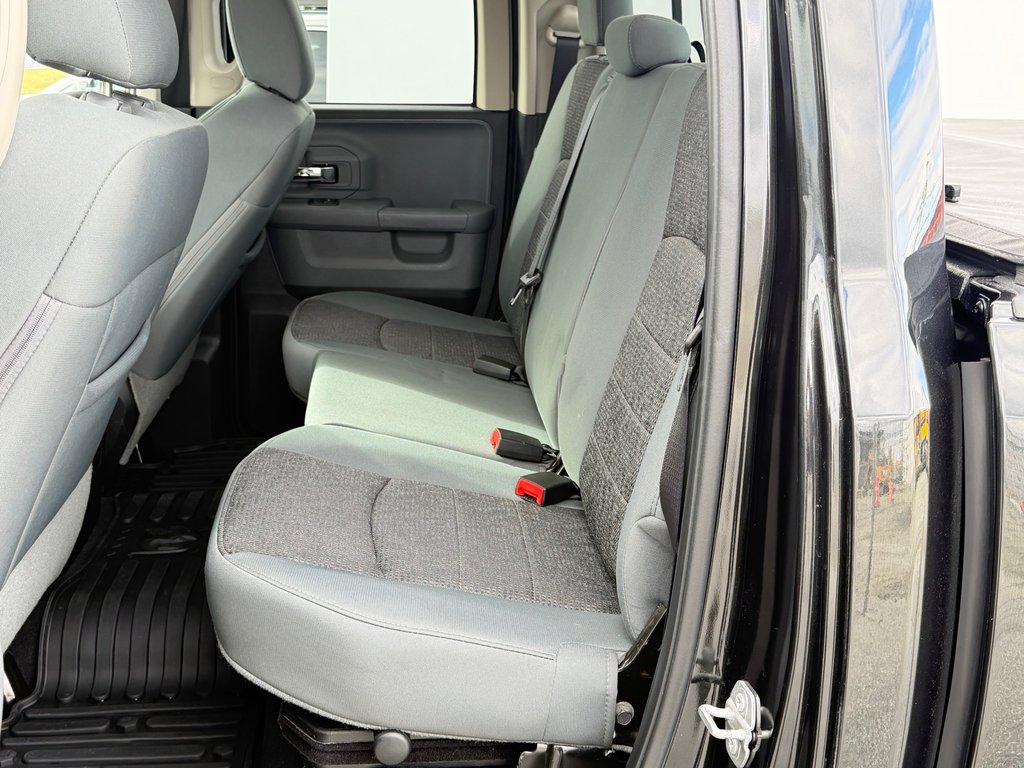 2015 Ram 1500 OUTDOORSMAN 4X4 / QUAD CAB / 5.7 / BAS KILOS / in Thetford Mines, Quebec - 60 - w1024h768px