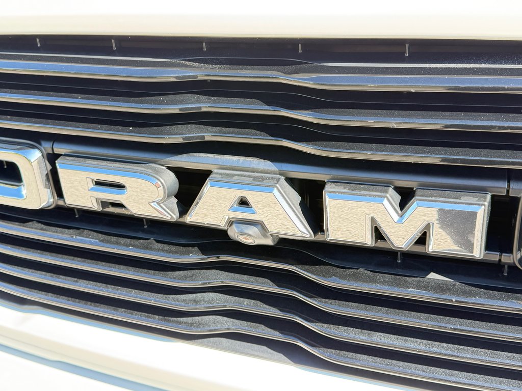 Ram 2500 BIG HORN CREW / 6,4 HEMI / BEAU COMME UN COEUR ! / 2020 à Thetford Mines, Québec - 14 - w1024h768px