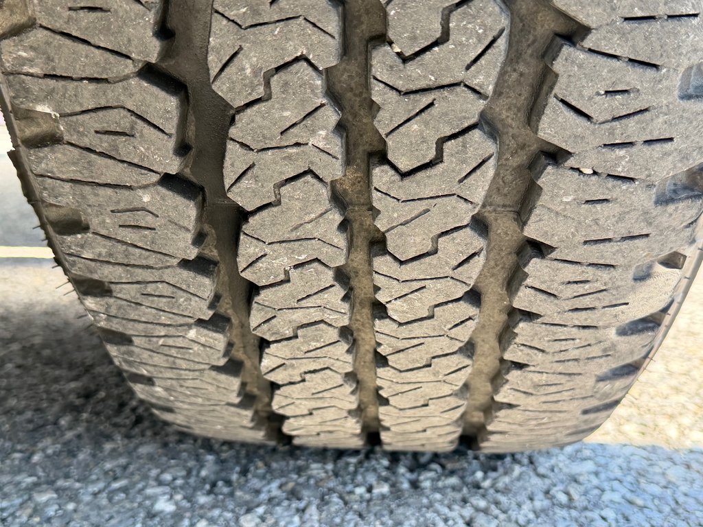 Ram 2500 BIG HORN CREW / 6,4 HEMI / BEAU COMME UN COEUR ! / 2020 à Thetford Mines, Québec - 20 - w1024h768px
