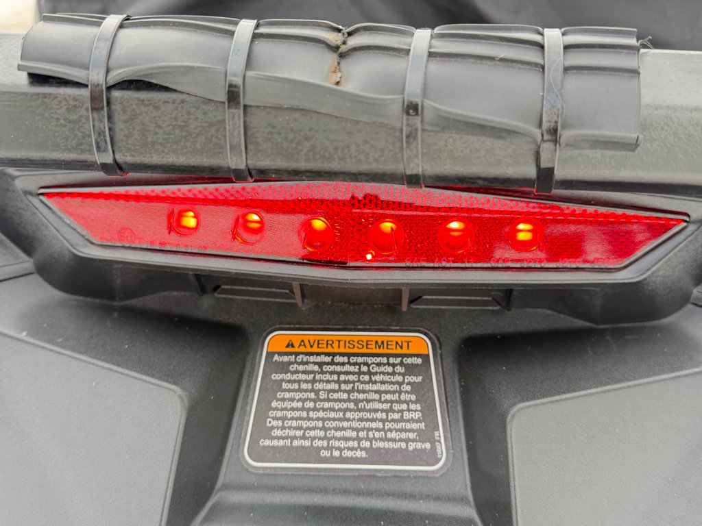 Ski-Doo SM RENEGADE ADRENALINE 900 ACE TURBO / SKI ROULE / IMPECCABLE 2024 à Thetford Mines, Québec - 21 - w1024h768px