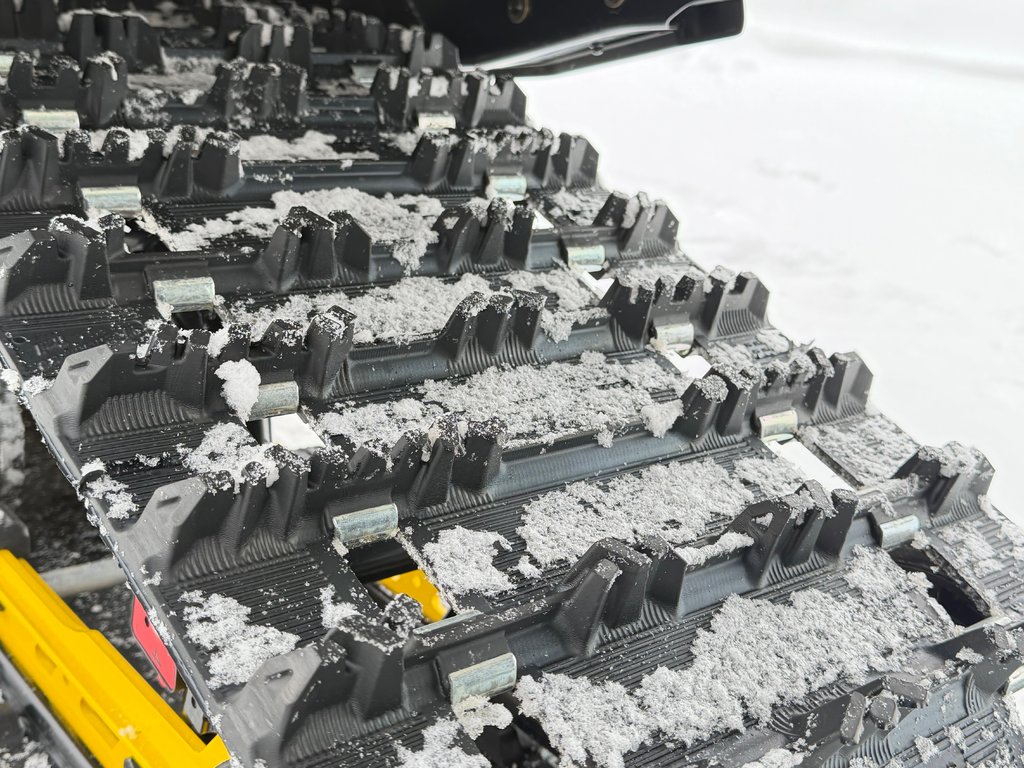 Ski-Doo SM RENEGADE ADRENALINE 900 ACE TURBO / SKI ROULE / IMPECCABLE 2024 à Thetford Mines, Québec - 23 - w1024h768px