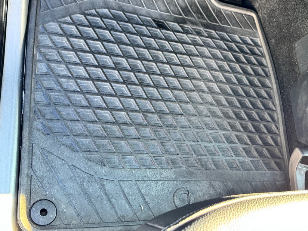 2015 smart Fortwo PASSION / AC / SIEGES CHAUFFANTS / GPS / PARFAIT POUR MOTORISÉ / in Thetford Mines, Quebec - 27 - w1024h768px