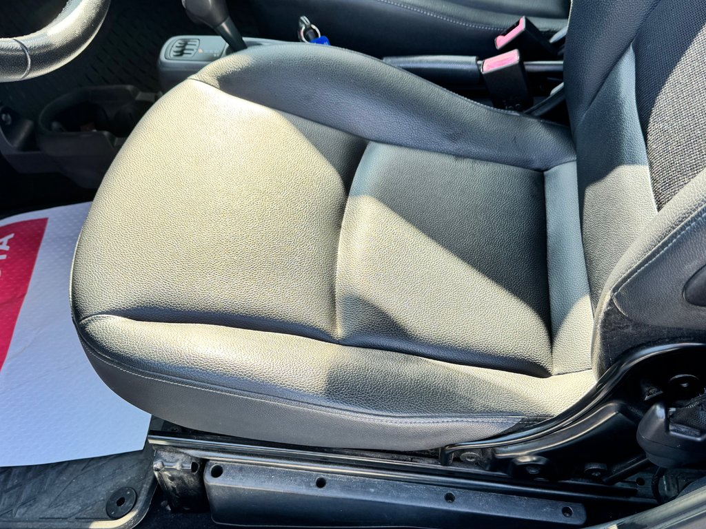 2015 smart Fortwo PASSION / AC / SIEGES CHAUFFANTS / GPS / PARFAIT POUR MOTORISÉ / in Thetford Mines, Quebec - 25 - w1024h768px