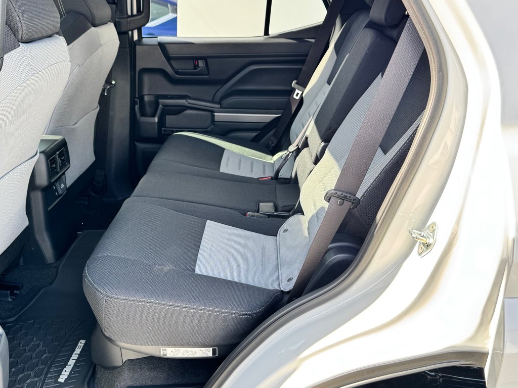 2025 Toyota 4RUNNER TRD SPORT BAJA EDITION / MAGS 20 SABLE / PNEUS HORS ROUTE / MARCHE PIED / CROCHET ROUGE in Thetford Mines, Quebec - 67 - w1024h768px