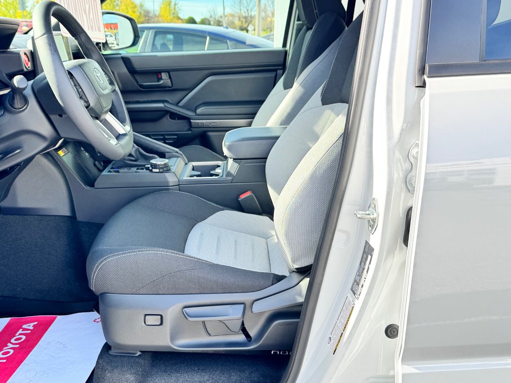 2025 Toyota 4RUNNER TRD SPORT BAJA EDITION / MAGS 20 SABLE / PNEUS HORS ROUTE / MARCHE PIED / CROCHET ROUGE in Thetford Mines, Quebec - 37 - w1024h768px