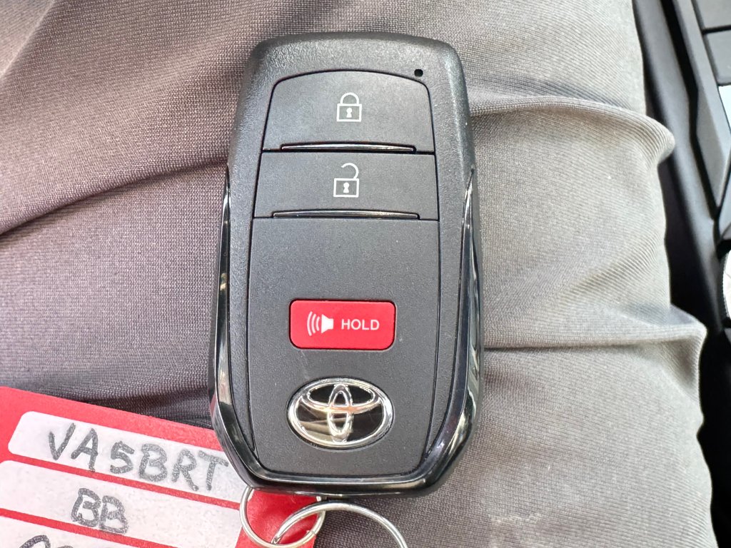 2025 Toyota 4RUNNER TRD SPORT BAJA EDITION / MAGS 20 SABLE / PNEUS HORS ROUTE / MARCHE PIED / CROCHET ROUGE in Thetford Mines, Quebec - 64 - w1024h768px