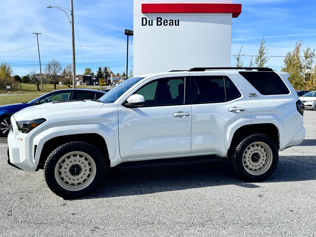 2025 Toyota 4RUNNER TRD SPORT BAJA EDITION / MAGS 20 SABLE / PNEUS HORS ROUTE / MARCHE PIED / CROCHET ROUGE in Thetford Mines, Quebec - 7 - w1024h768px