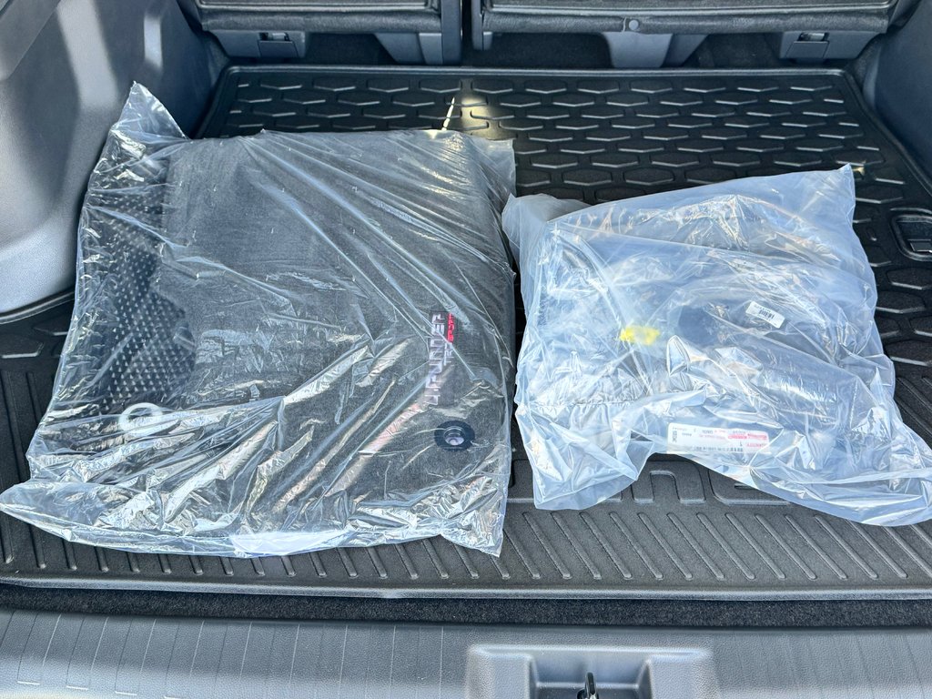2025 Toyota 4RUNNER TRD SPORT BAJA EDITION / MAGS 20 SABLE / PNEUS HORS ROUTE / MARCHE PIED / CROCHET ROUGE in Thetford Mines, Quebec - 72 - w1024h768px