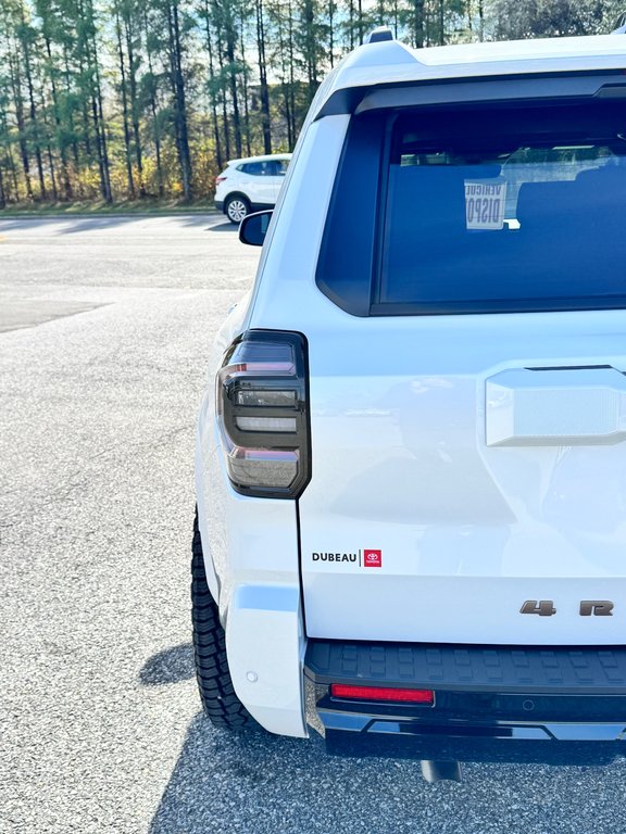 2025 Toyota 4RUNNER TRD SPORT BAJA EDITION / MAGS 20 SABLE / PNEUS HORS ROUTE / MARCHE PIED / CROCHET ROUGE in Thetford Mines, Quebec - 27 - w1024h768px