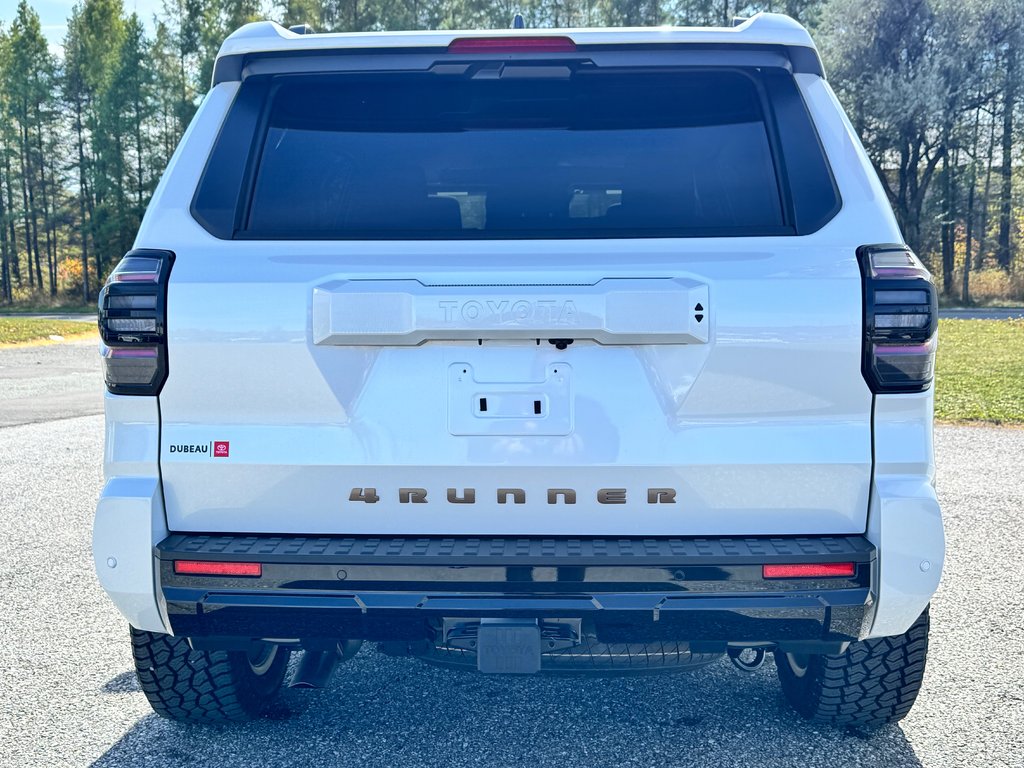 2025 Toyota 4RUNNER TRD SPORT BAJA EDITION / MAGS 20 SABLE / PNEUS HORS ROUTE / MARCHE PIED / CROCHET ROUGE in Thetford Mines, Quebec - 33 - w1024h768px