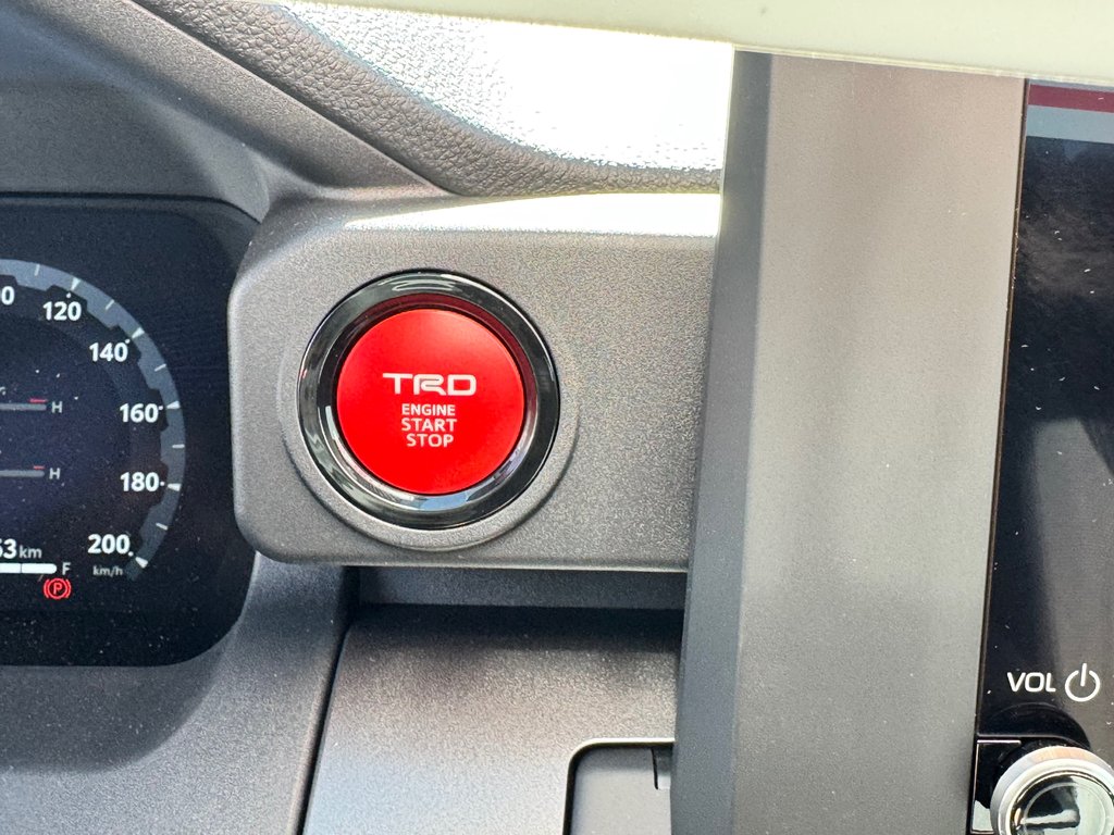 2025 Toyota 4RUNNER TRD SPORT BAJA EDITION / MAGS 20 SABLE / PNEUS HORS ROUTE / MARCHE PIED / CROCHET ROUGE in Thetford Mines, Quebec - 49 - w1024h768px