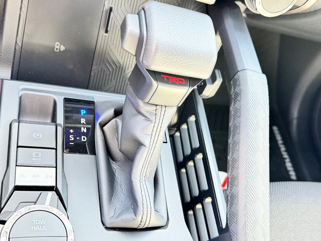 2025 Toyota 4RUNNER TRD SPORT BAJA EDITION / MAGS 20 SABLE / PNEUS HORS ROUTE / MARCHE PIED / CROCHET ROUGE in Thetford Mines, Quebec - 58 - w1024h768px