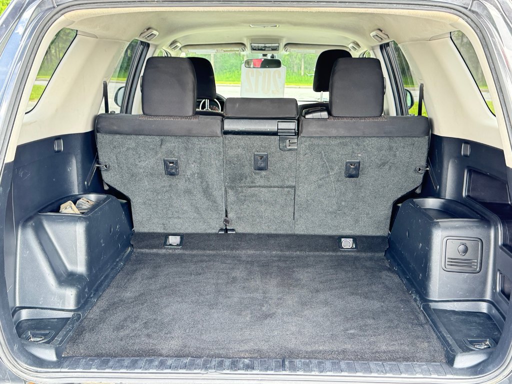Toyota 4Runner SR5 V6 4X4 / LONGÉVITÉ ET VALEUR ASSURÉE / 2012 à Thetford Mines, Québec - 56 - w1024h768px