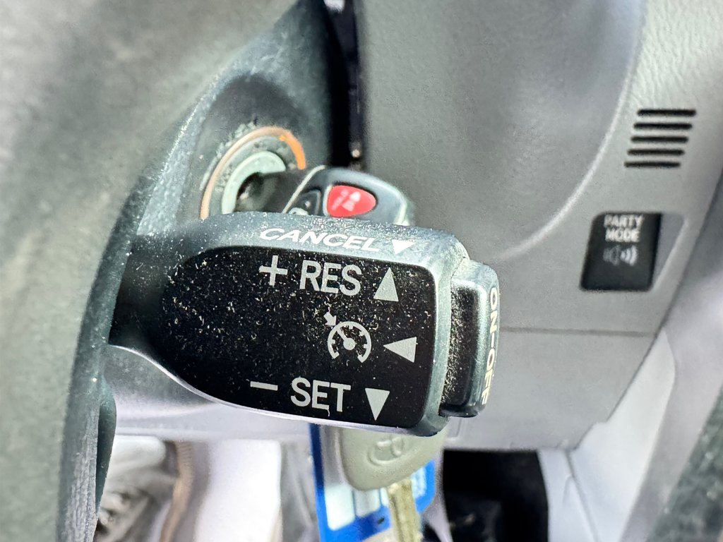 Toyota 4Runner SR5 V6 4X4 / LONGÉVITÉ ET VALEUR ASSURÉE / 2012 à Thetford Mines, Québec - 33 - w1024h768px