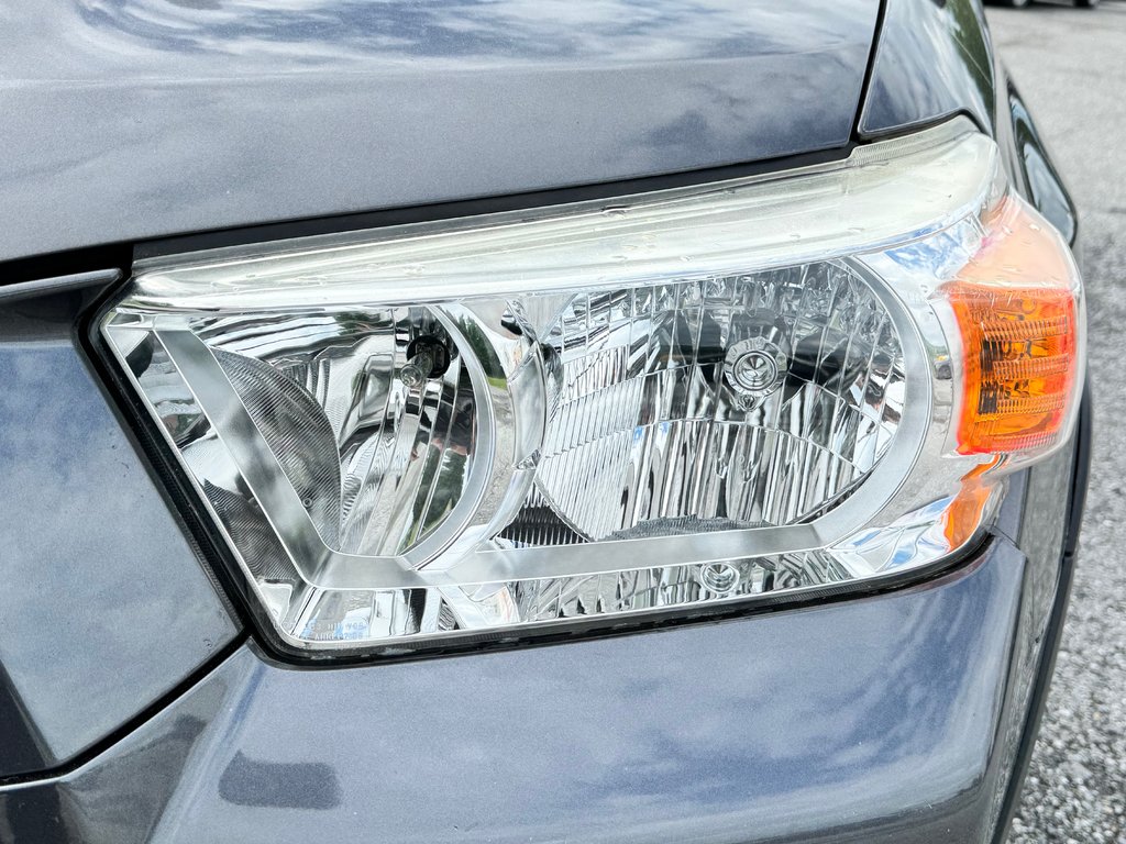 Toyota 4Runner SR5 V6 4X4 / LONGÉVITÉ ET VALEUR ASSURÉE / 2012 à Thetford Mines, Québec - 10 - w1024h768px