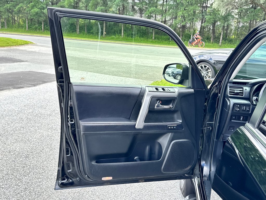 2018 Toyota 4Runner LIMITED / 84 569 KM SEULEMENT WOW !! / ÉTAT NEUF / in Thetford Mines, Quebec - 30 - w1024h768px