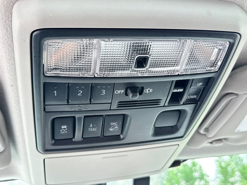 2018 Toyota 4Runner LIMITED / 84 569 KM SEULEMENT WOW !! / ÉTAT NEUF / in Thetford Mines, Quebec - 66 - w1024h768px