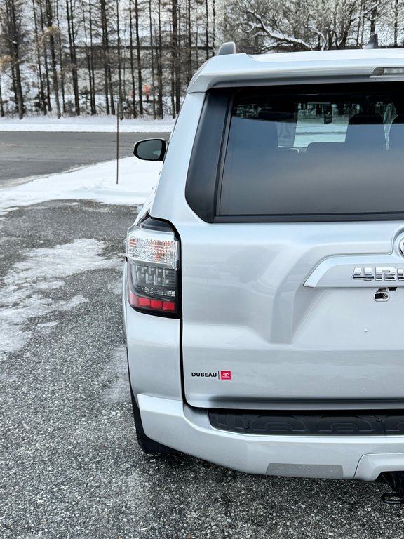 2022 Toyota 4Runner SR5 / BAS KILOMÉTRAGE / 7 PLACES / 1 SEUL PROPRIO / PEA 30-01-29=100km / in Thetford Mines, Quebec - 24 - w1024h768px