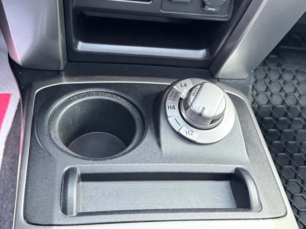 2022 Toyota 4Runner SR5 / BAS KILOMÉTRAGE / 7 PLACES / 1 SEUL PROPRIO / PEA 30-01-29=100km / in Thetford Mines, Quebec - 55 - w1024h768px