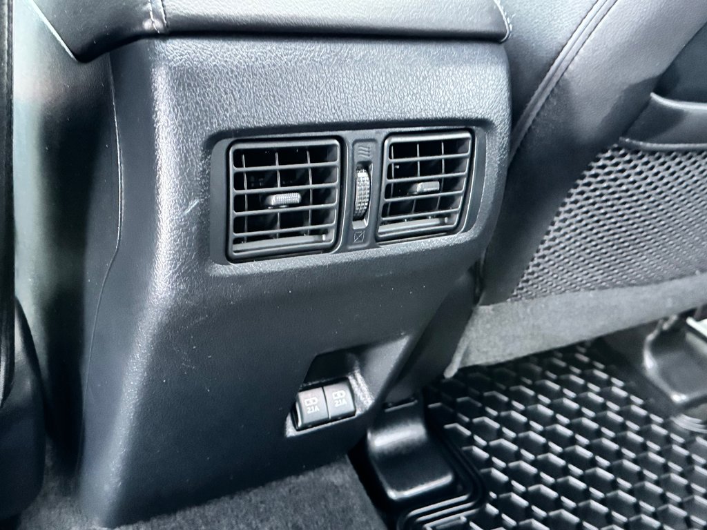 2022 Toyota 4Runner SR5 / BAS KILOMÉTRAGE / 7 PLACES / 1 SEUL PROPRIO / PEA 30-01-29=100km / in Thetford Mines, Quebec - 70 - w1024h768px