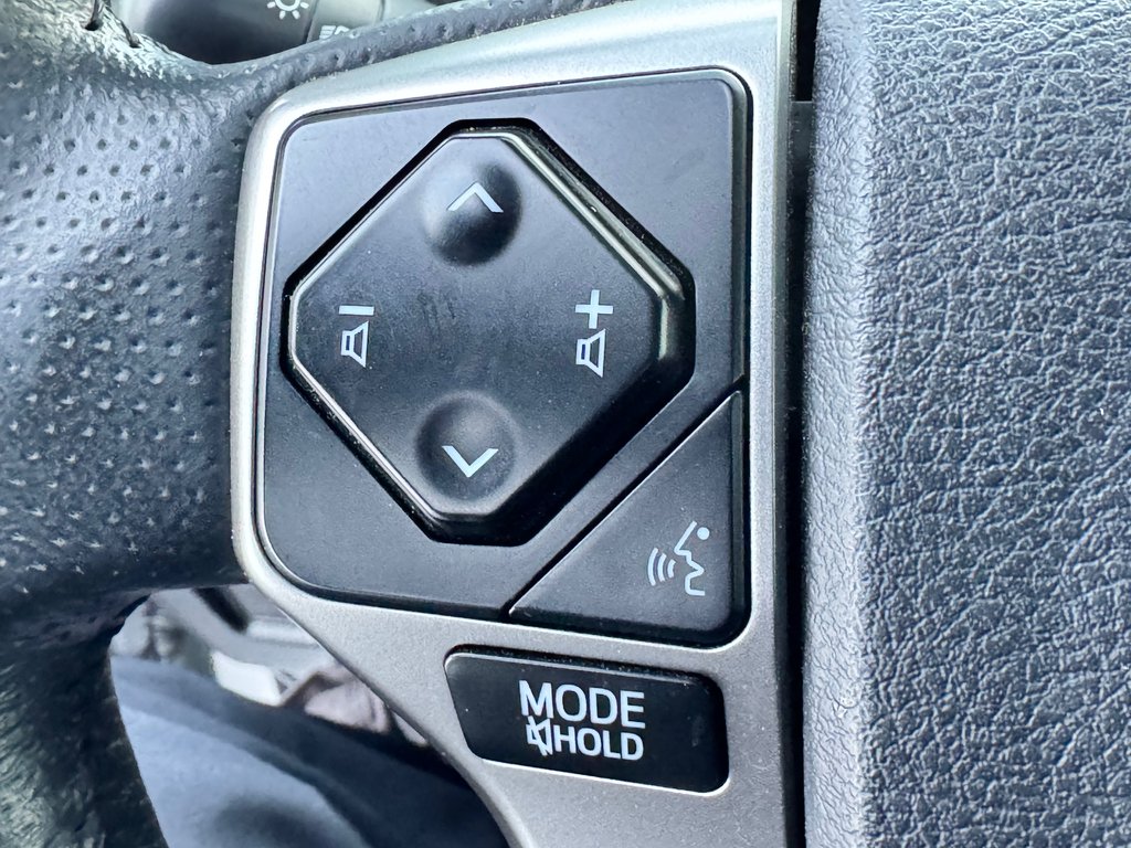 2022 Toyota 4Runner SR5 / BAS KILOMÉTRAGE / 7 PLACES / 1 SEUL PROPRIO / PEA 30-01-29=100km / in Thetford Mines, Quebec - 40 - w1024h768px