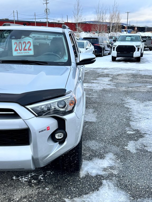 2022 Toyota 4Runner SR5 / BAS KILOMÉTRAGE / 7 PLACES / 1 SEUL PROPRIO / PEA 30-01-29=100km / in Thetford Mines, Quebec - 9 - w1024h768px