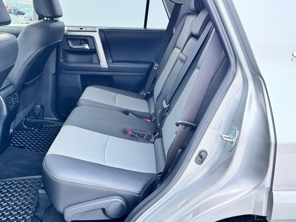2022 Toyota 4Runner SR5 / BAS KILOMÉTRAGE / 7 PLACES / 1 SEUL PROPRIO / PEA 30-01-29=100km / in Thetford Mines, Quebec - 67 - w1024h768px