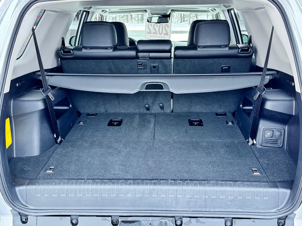 2022 Toyota 4Runner SR5 / BAS KILOMÉTRAGE / 7 PLACES / 1 SEUL PROPRIO / PEA 30-01-29=100km / in Thetford Mines, Quebec - 72 - w1024h768px