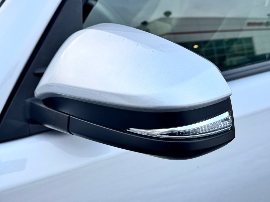 2022 Toyota 4Runner SR5 / BAS KILOMÉTRAGE / 7 PLACES / 1 SEUL PROPRIO / PEA 30-01-29=100km / in Thetford Mines, Quebec - 18 - w1024h768px