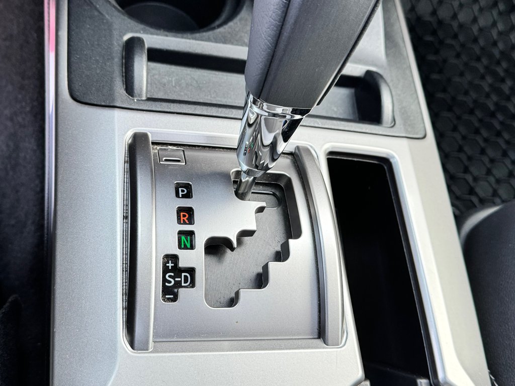 2022 Toyota 4Runner SR5 / BAS KILOMÉTRAGE / 7 PLACES / 1 SEUL PROPRIO / PEA 30-01-29=100km / in Thetford Mines, Quebec - 56 - w1024h768px