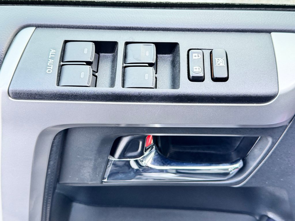 2022 Toyota 4Runner SR5 / BAS KILOMÉTRAGE / 7 PLACES / 1 SEUL PROPRIO / PEA 30-01-29=100km / in Thetford Mines, Quebec - 31 - w1024h768px