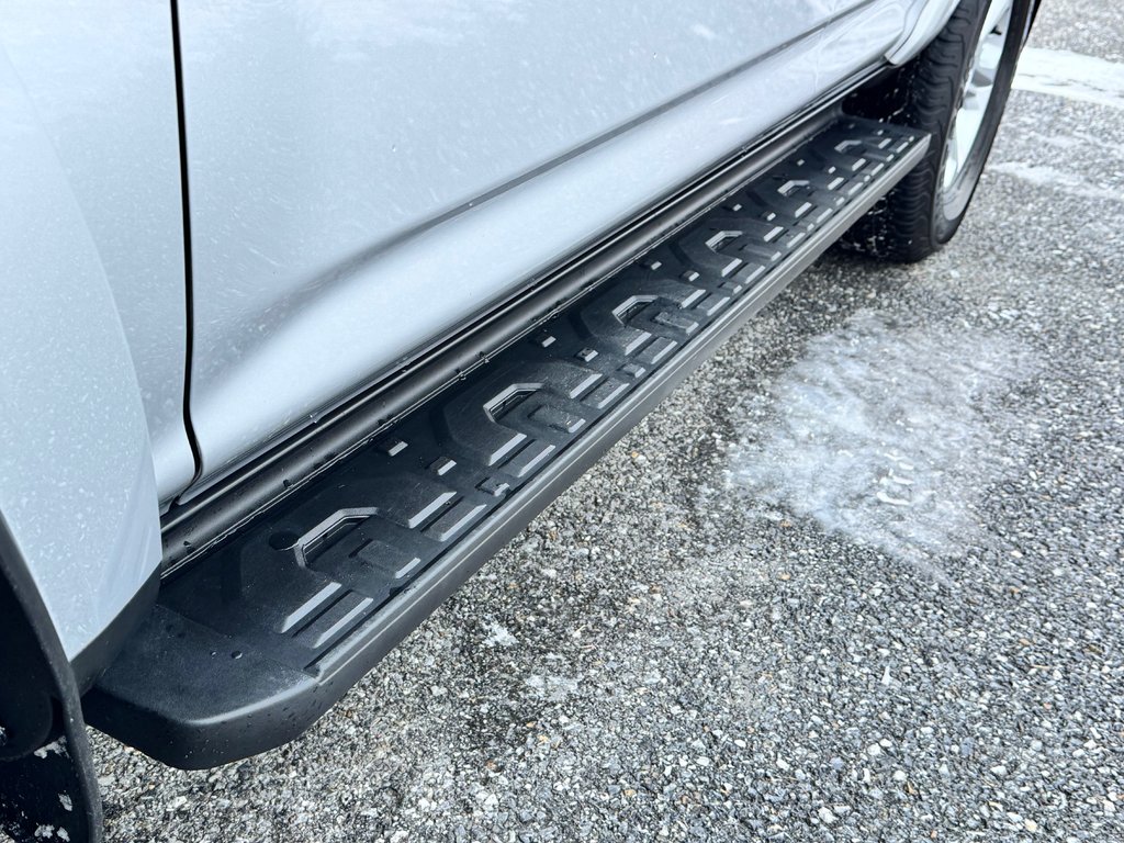 2022 Toyota 4Runner SR5 / BAS KILOMÉTRAGE / 7 PLACES / 1 SEUL PROPRIO / PEA 30-01-29=100km / in Thetford Mines, Quebec - 22 - w1024h768px