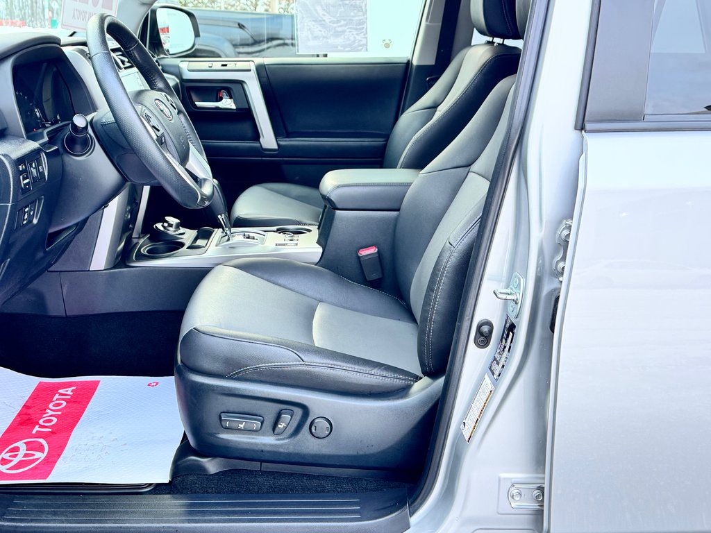 2022 Toyota 4Runner SR5 / BAS KILOMÉTRAGE / 7 PLACES / 1 SEUL PROPRIO / PEA 30-01-29=100km / in Thetford Mines, Quebec - 33 - w1024h768px