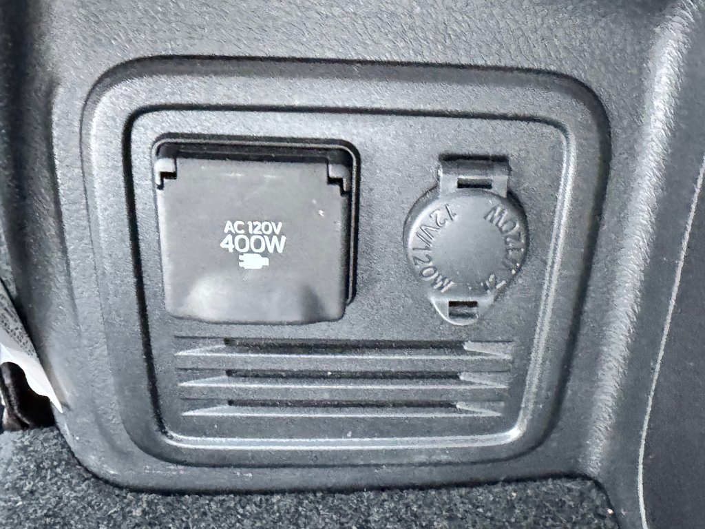 2022 Toyota 4Runner SR5 / BAS KILOMÉTRAGE / 7 PLACES / 1 SEUL PROPRIO / PEA 30-01-29=100km / in Thetford Mines, Quebec - 75 - w1024h768px