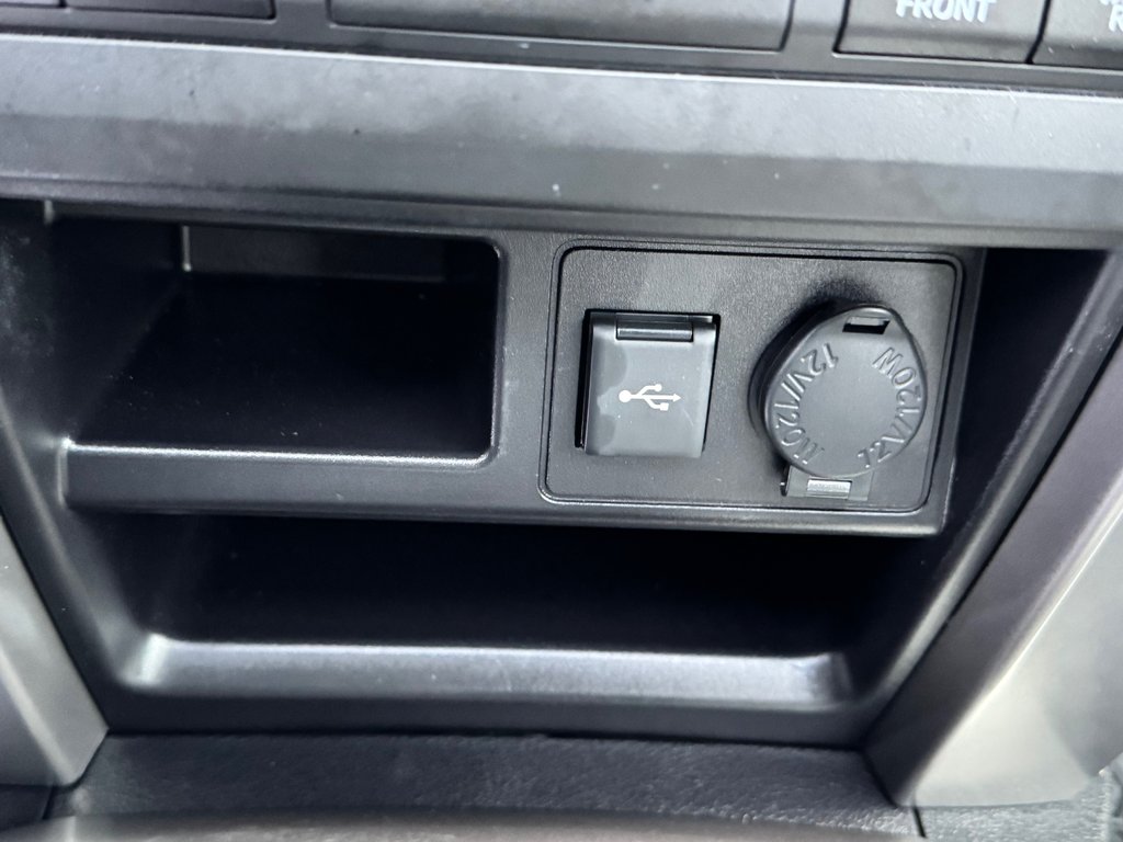 2022 Toyota 4Runner SR5 / BAS KILOMÉTRAGE / 7 PLACES / 1 SEUL PROPRIO / PEA 30-01-29=100km / in Thetford Mines, Quebec - 53 - w1024h768px