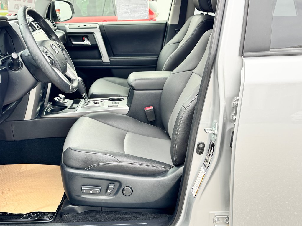 2022 Toyota 4Runner SR5 / BAS KILOMÉTRAGE / 1 SEUL PROPRIO / PEA 30-01-29=100km / in Thetford Mines, Quebec - 36 - w1024h768px