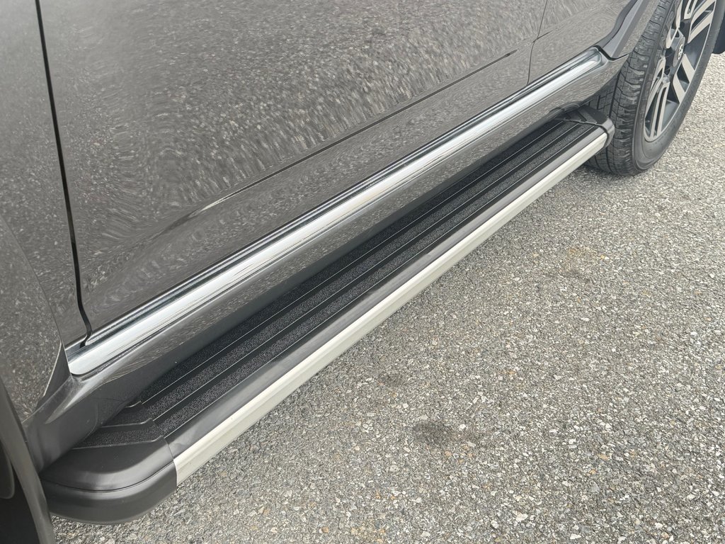 Toyota 4Runner LIMITED 4WD / PRIX IMBATTABLE !!!! / 2023 à Thetford Mines, Québec - 20 - w1024h768px