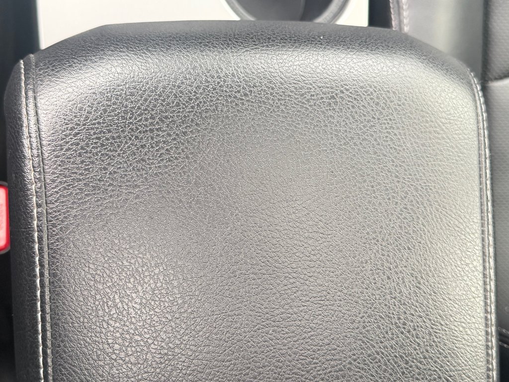 Toyota 4Runner LIMITED 4WD / PRIX IMBATTABLE !!!! / 2023 à Thetford Mines, Québec - 56 - w1024h768px