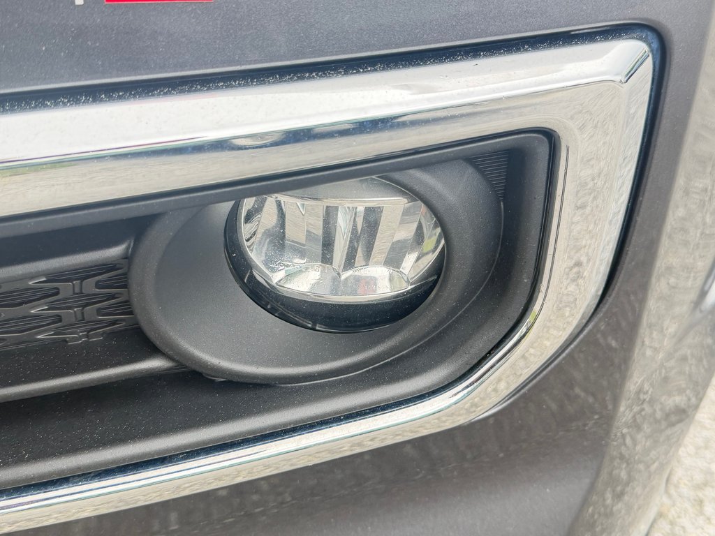 Toyota 4Runner LIMITED 4WD / PRIX IMBATTABLE !!!! / 2023 à Thetford Mines, Québec - 11 - w1024h768px