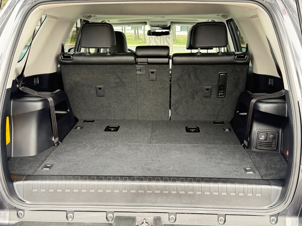 Toyota 4Runner LIMITED 4WD / PRIX IMBATTABLE !!!! / 2023 à Thetford Mines, Québec - 67 - w1024h768px