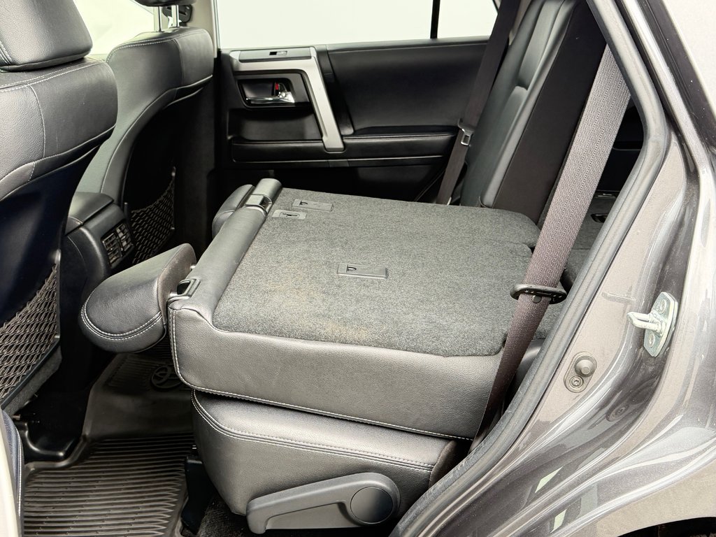 Toyota 4Runner LIMITED 4WD / PRIX IMBATTABLE !!!! / 2023 à Thetford Mines, Québec - 66 - w1024h768px