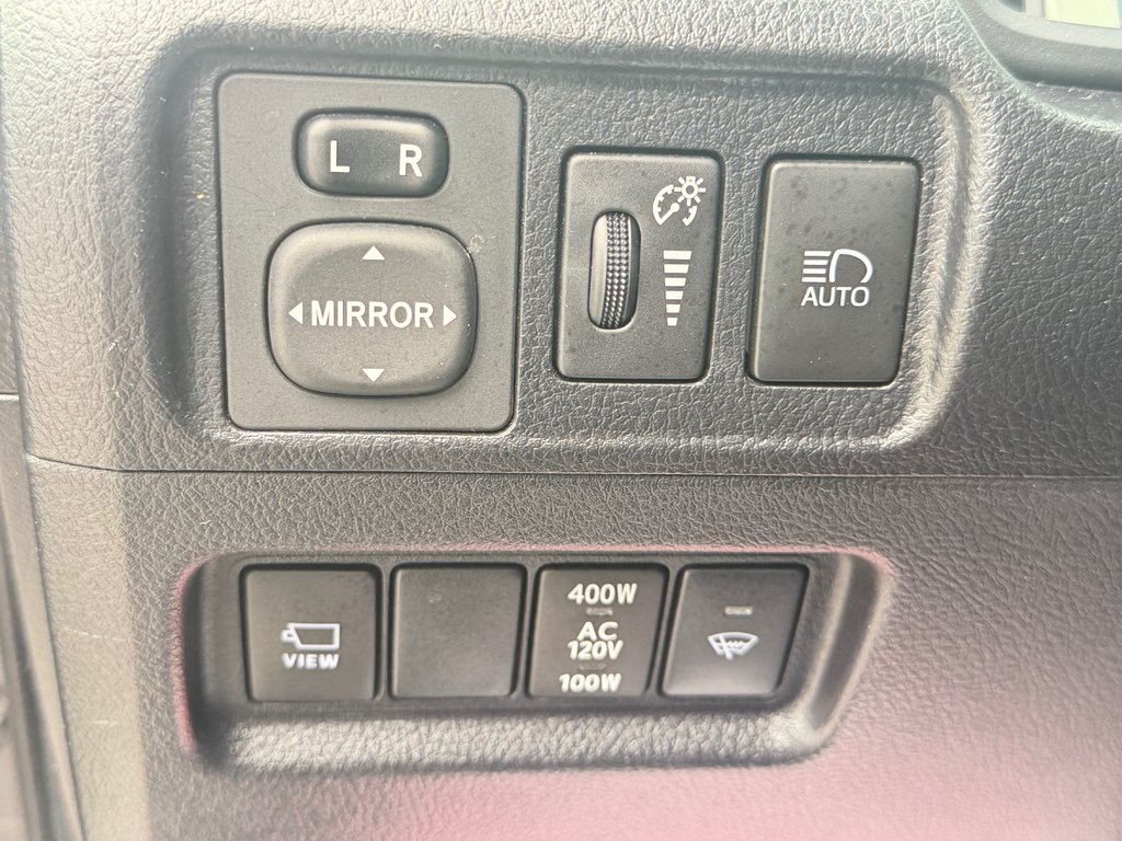 Toyota 4Runner LIMITED 4WD / PRIX IMBATTABLE !!!! / 2023 à Thetford Mines, Québec - 36 - w1024h768px