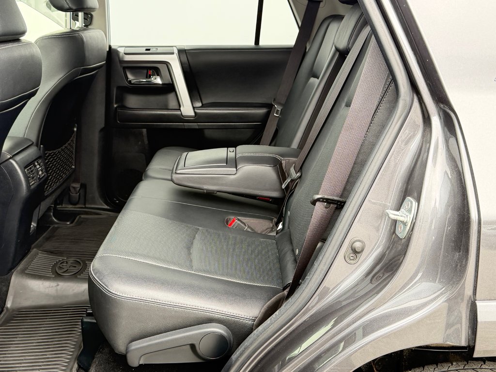 Toyota 4Runner LIMITED 4WD / PRIX IMBATTABLE !!!! / 2023 à Thetford Mines, Québec - 63 - w1024h768px