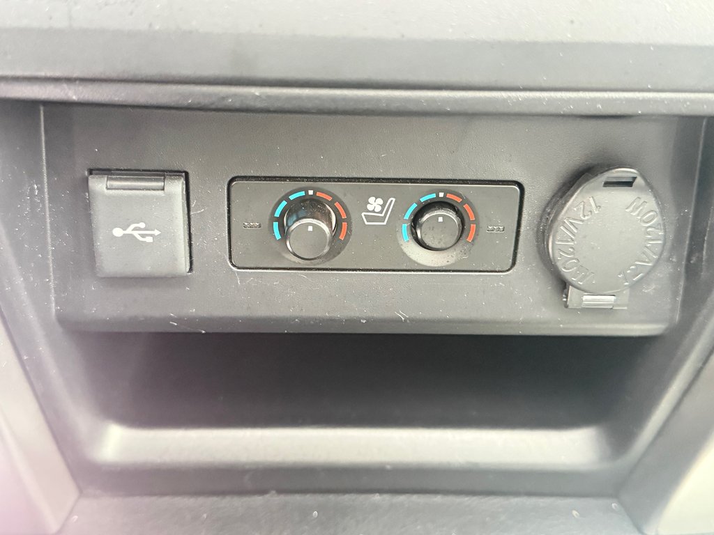 Toyota 4Runner LIMITED 4WD / PRIX IMBATTABLE !!!! / 2023 à Thetford Mines, Québec - 50 - w1024h768px