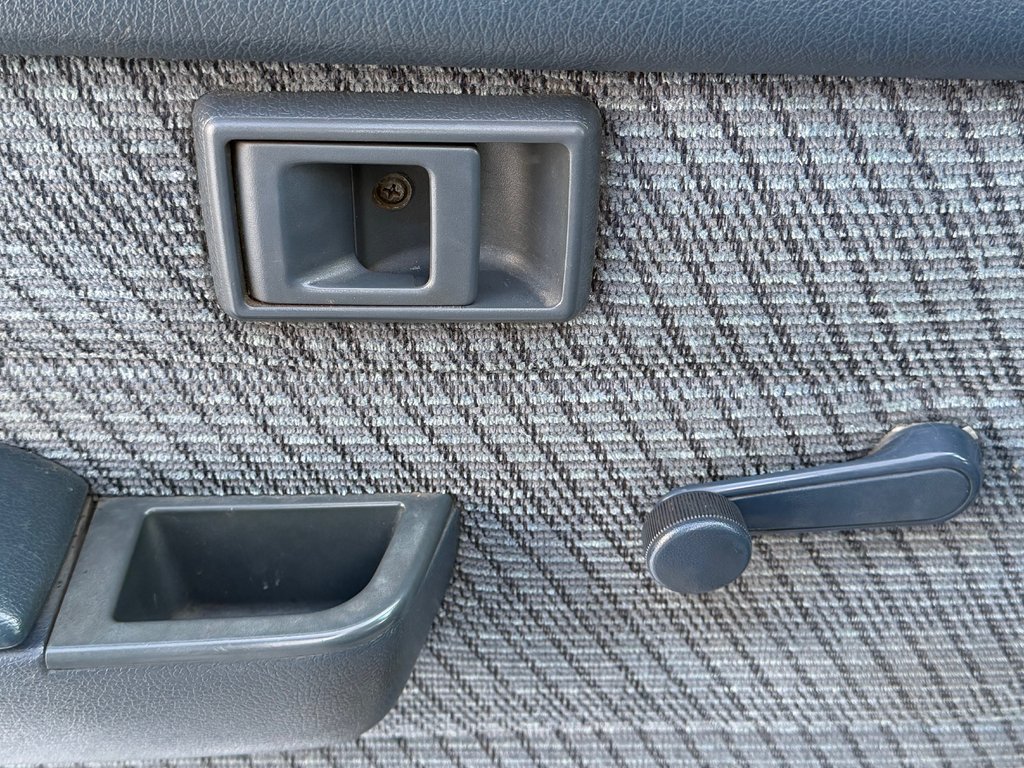 Toyota 4WD Pickups Un * RARE SURVIVOR * V6 MANUELLE 4X4 / 1992 à Thetford Mines, Québec - 21 - w1024h768px