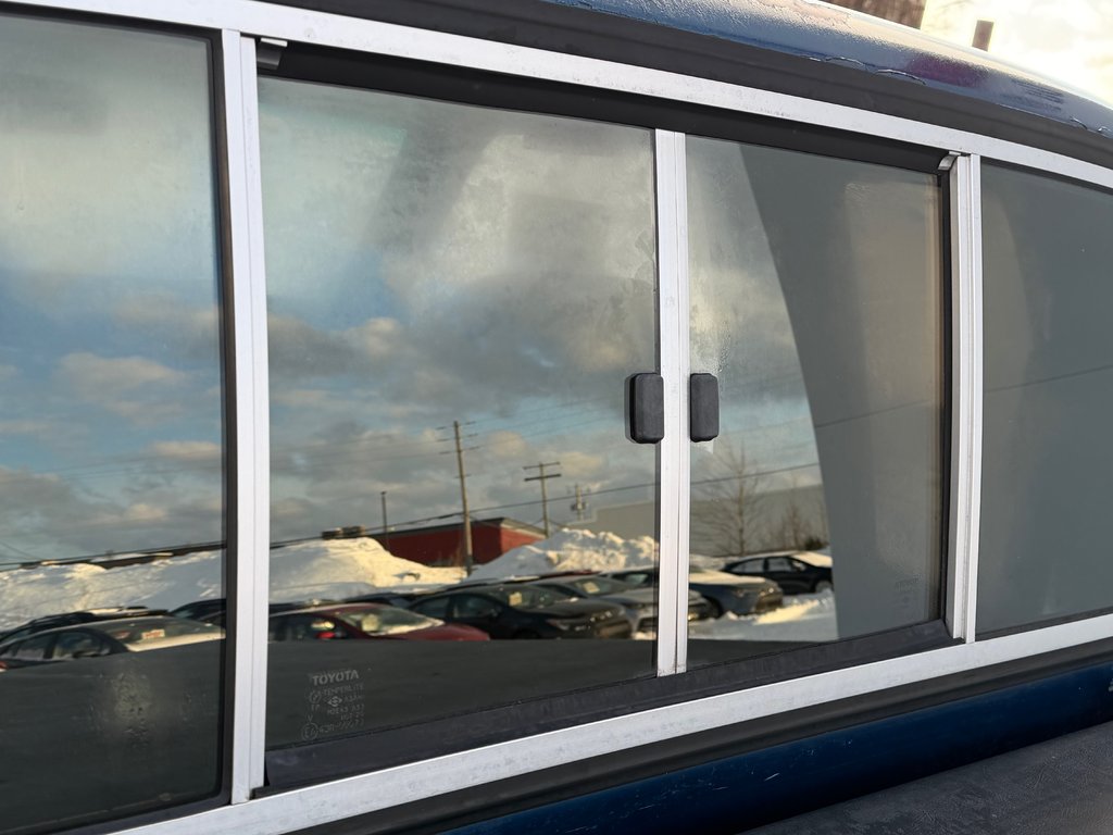 Toyota 4WD Pickups Un * RARE SURVIVOR * V6 MANUELLE 4X4 / 1992 à Thetford Mines, Québec - 37 - w1024h768px