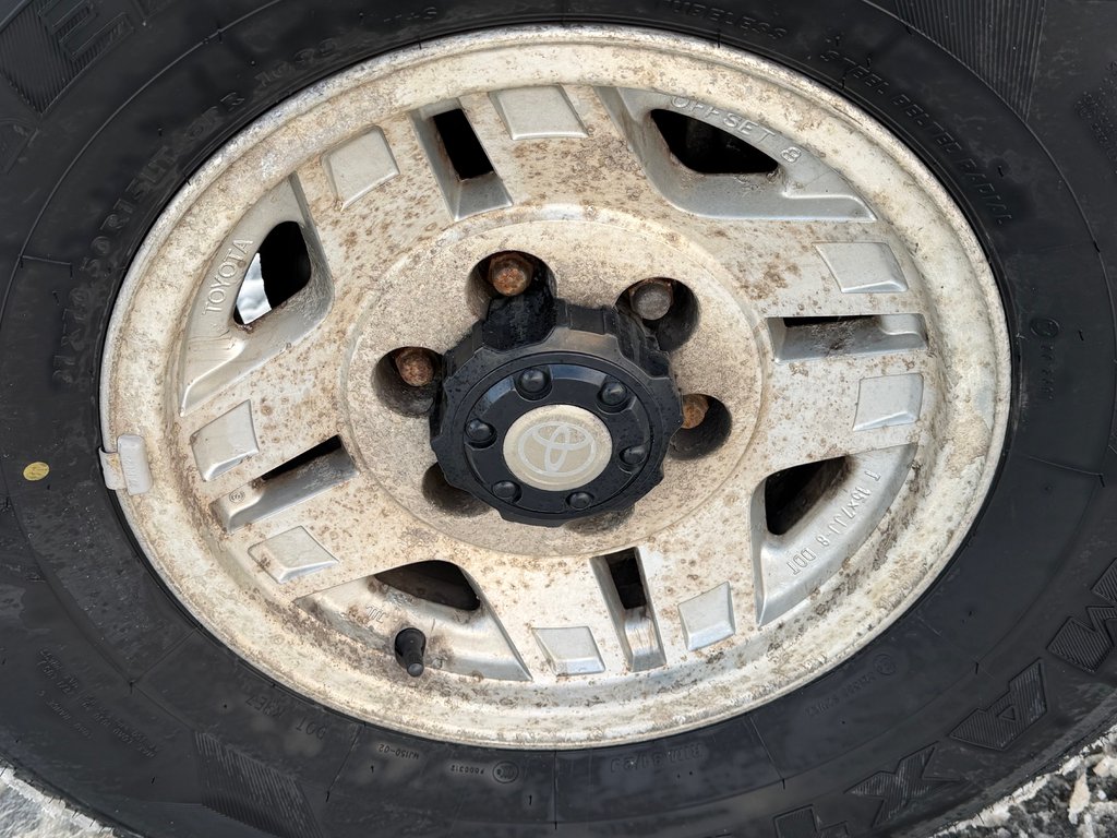 Toyota 4WD Pickups Un * RARE SURVIVOR * V6 MANUELLE 4X4 / 1992 à Thetford Mines, Québec - 12 - w1024h768px