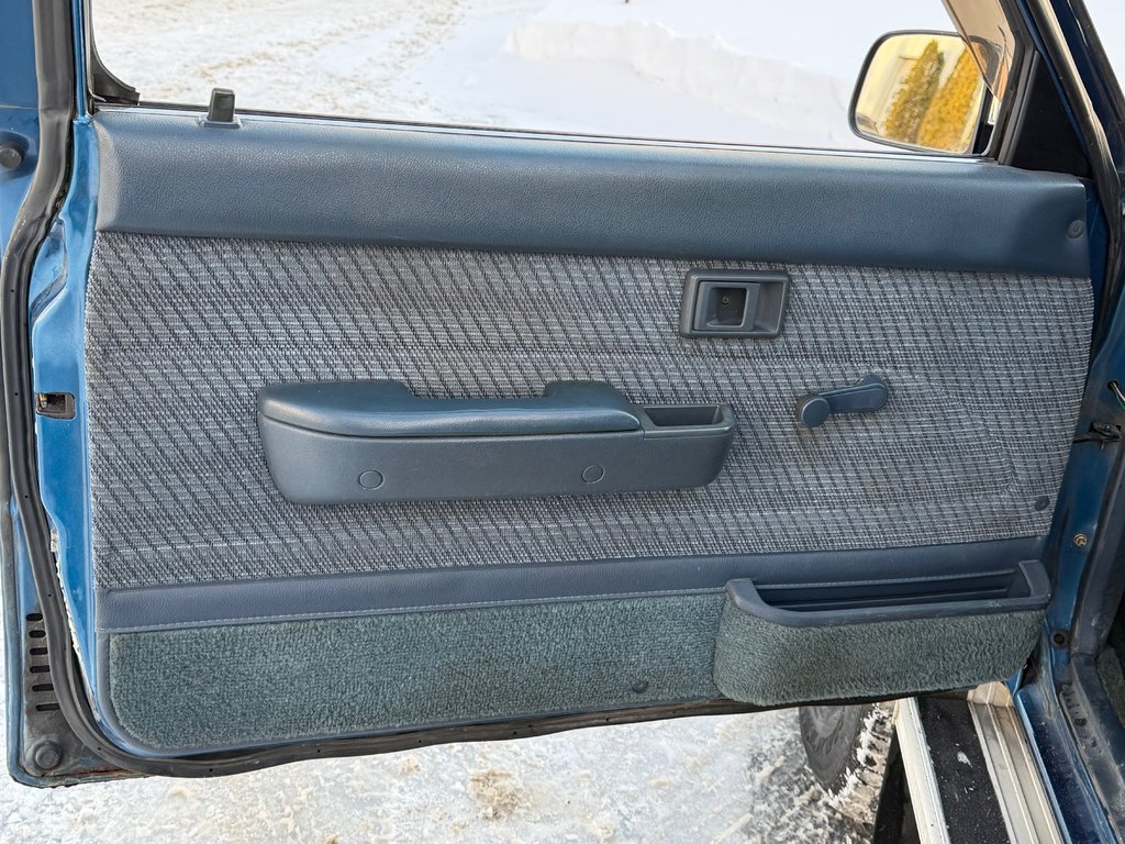 Toyota 4WD Pickups Un * RARE SURVIVOR * V6 MANUELLE 4X4 / 1992 à Thetford Mines, Québec - 22 - w1024h768px