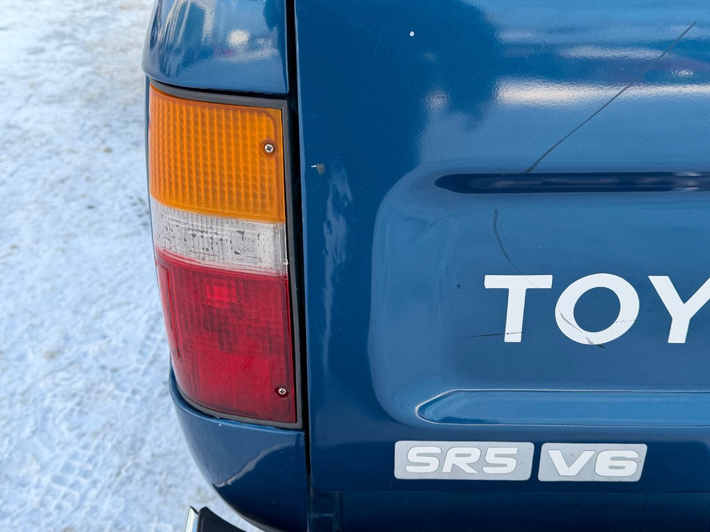 Toyota 4WD Pickups Un * RARE SURVIVOR * V6 MANUELLE 4X4 / 1992 à Thetford Mines, Québec - 17 - w1024h768px